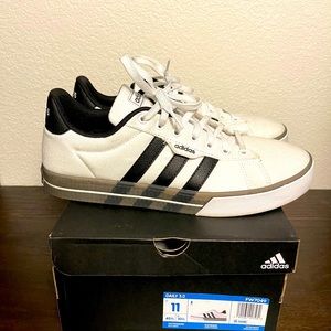 Adidas Daily 3.0 Like New
